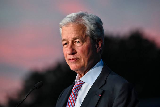 Jamie Dimon waves off Wall Street ‘squealing like stuck pigs’ over Warsh’s Fed: ‘It makes tremendous sense’