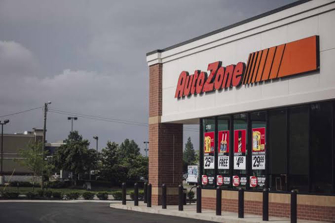 AutoZone Races Past Earnings Estimates. Why the Stock Is Falling.