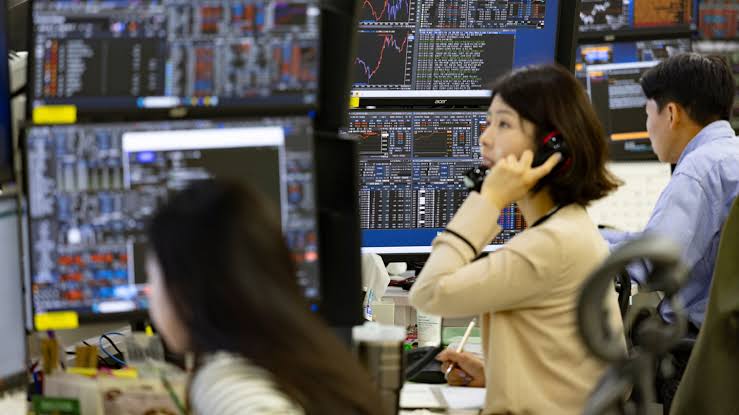 Tech sell-off widens as South Korea plunges