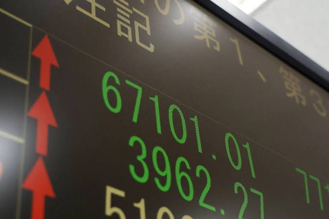 Nikkei ends at record high on Middle East optimism