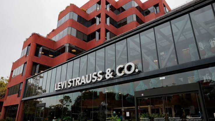 Levi Strauss beats quarterly expectations, raises guidance and dividend
