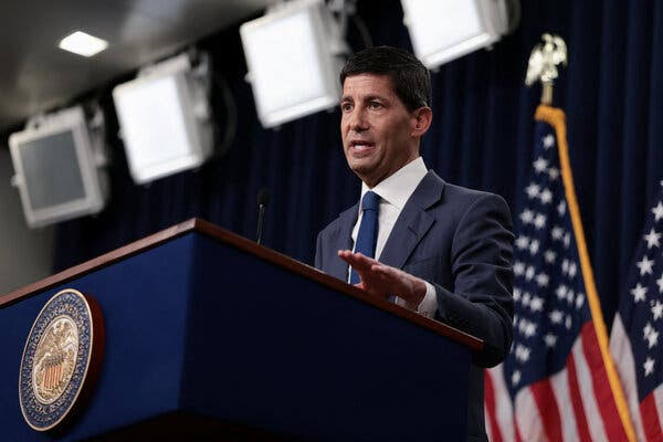 Warsh Wanted ‘Regime Change.’ A Reset Might Need to Come First.