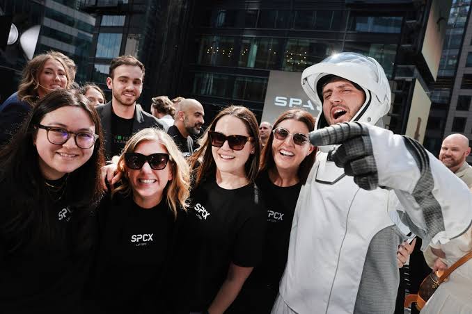 SpaceX’s plan: Put all the data centers in space, then profit