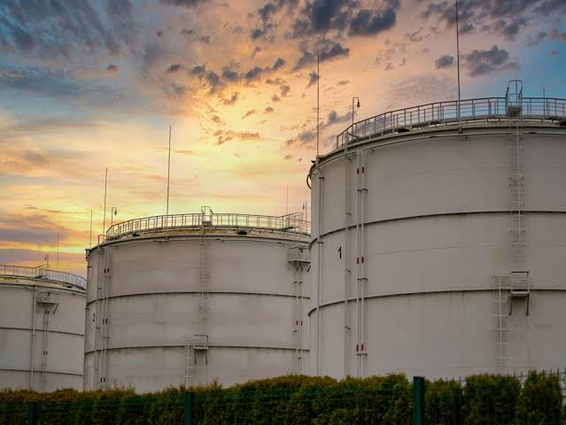 Global Oil Stockpiles Plunge as Iran War Chokes Supply