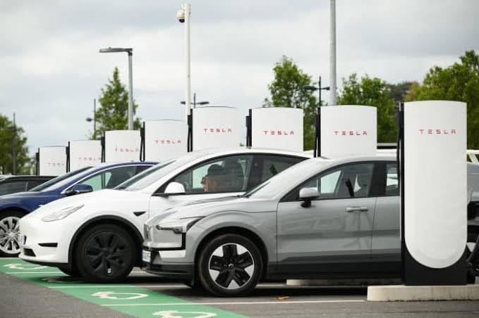 Tesla and SpaceX Merger Speculation Heats Up and Elon Musk Tries to Cool It Off