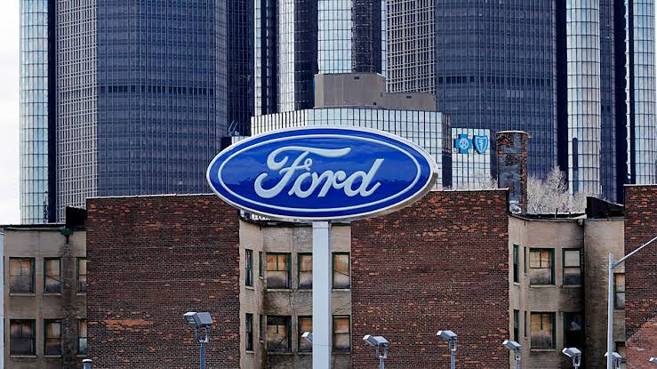 Ford recalls 741,195 SUVs and pickups after transmission defect raises rollaway risk: NHTSA