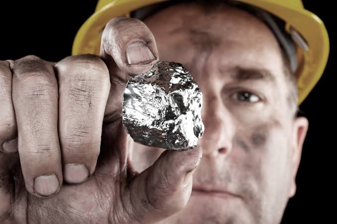 Better Industrial Stock: USA Rare Earth vs. Archer Aviation