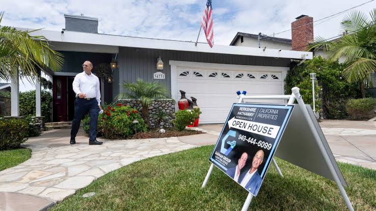 Mortgage rates jump to highest level in almost a year