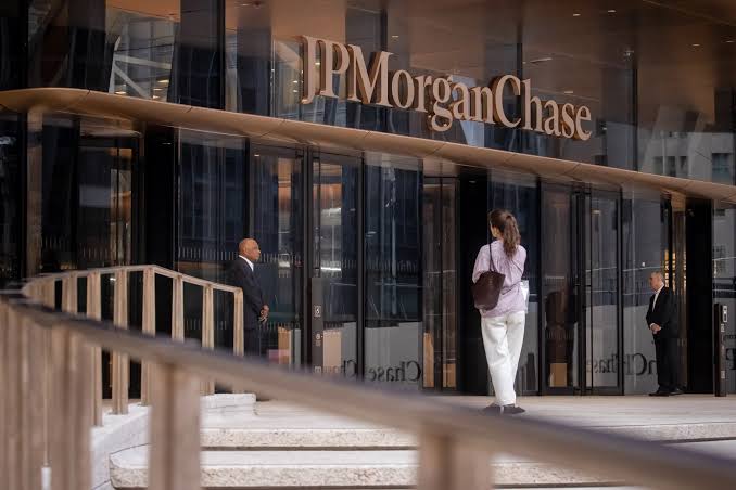 JPMorgan, Goldman Increase Dividends After Passing Stress Tests