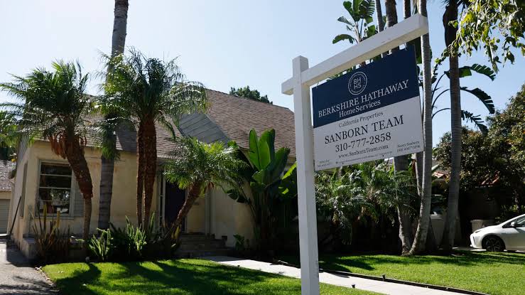 Wall Street is selling more rental homes, as buying ban takes effect