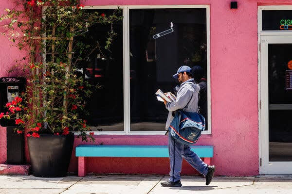 Postal Service Frees Up Enough Cash to Keep Operating for ‘Several Years’