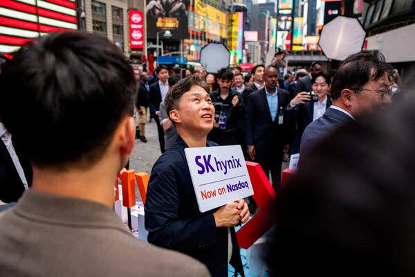 SK Hynix Stock Rises on First Day of US Trading