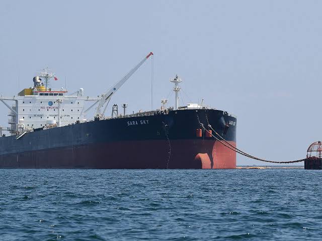 Top U.S. bank sends blunt message on Strait of Hormuz and oil