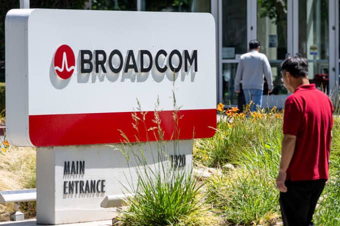Broadcom Stock Falls Despite Record Quarterly Earnings And Revenue