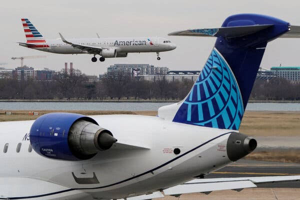 American Airlines Says It Won’t Merge With United