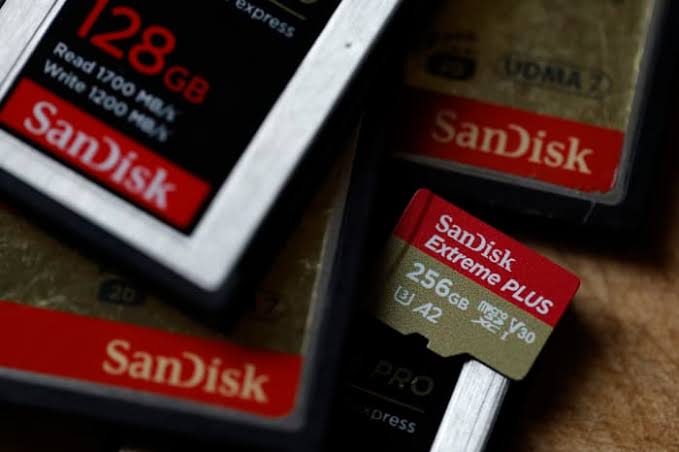 Sandisk Earnings Soar, but the Stock Is Still Dropping