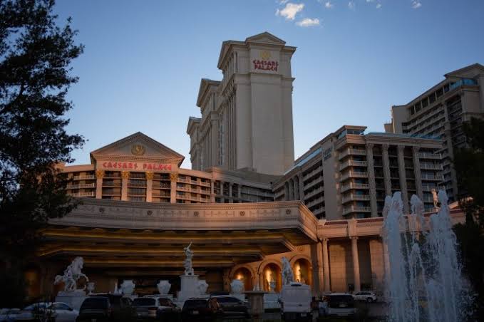 With Caesars Deal, Tilman Fertitta Doubles Down on Vegas Comeback