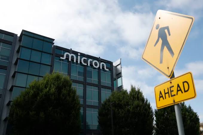 Memory Stocks Continue to Surge. What’s Driving Micron and Sandisk Higher.