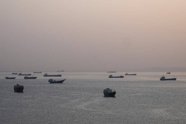Deal to Reopen Hormuz Kicks Off Long Effort to Ease Energy Crisis
