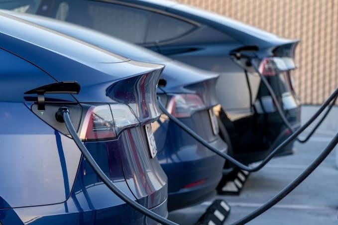 EV Batteries Are Defying Expectations After Hundreds of Thousands of Miles
