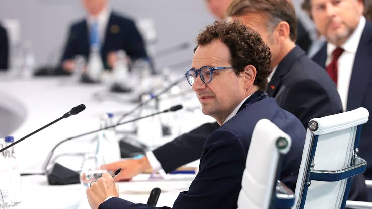 Anthropic CEO Dario Amodei says he does not support open-weight AI ban