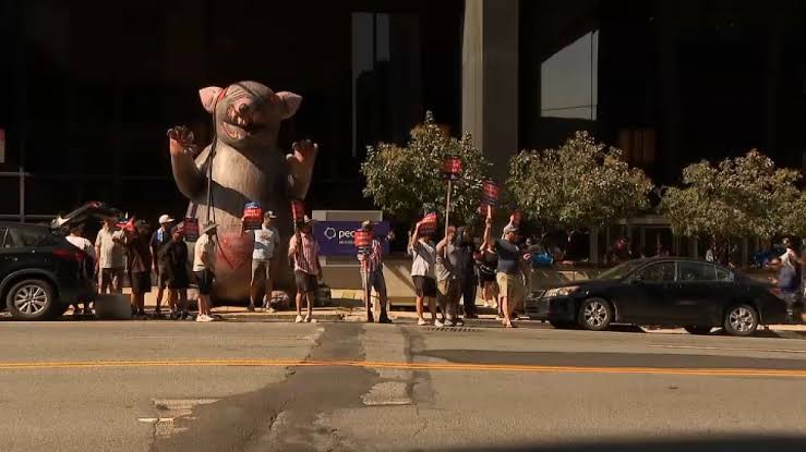 Union reports assaults as PECO strike nears 2nd day; company calls allegations ‘false'