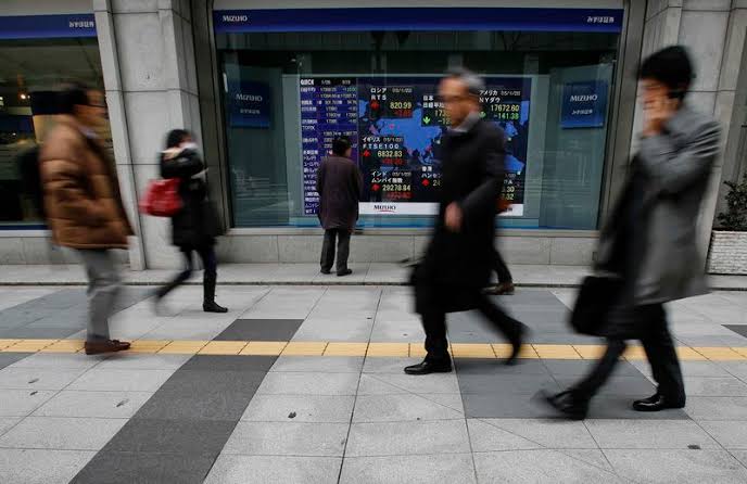 Asia stocks ease as Japan, South Korea chipmakers retreat after rally
