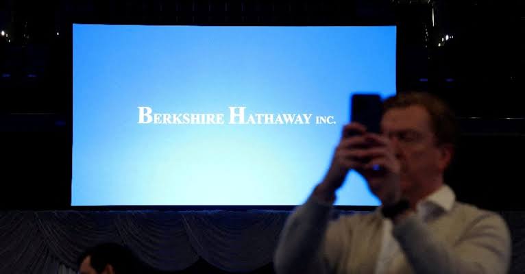 Berkshire buys Delta, more Alphabet; sheds Amazon, UnitedHealth, Visa and Mastercard