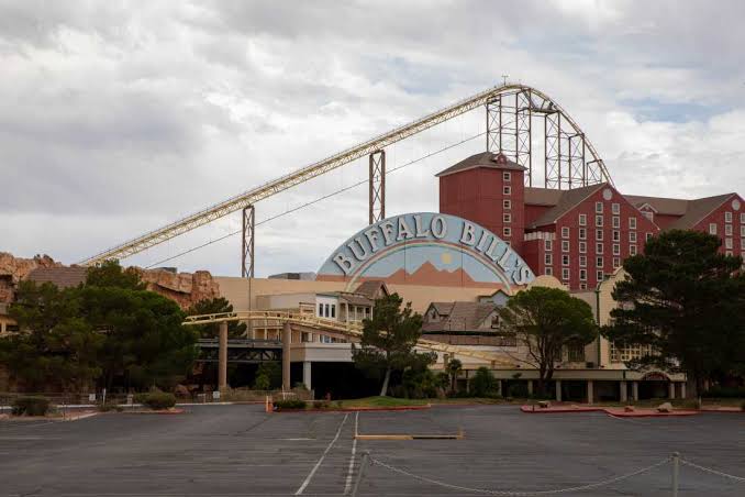 A family steps in to save the dying casino town of Primm, Nevada