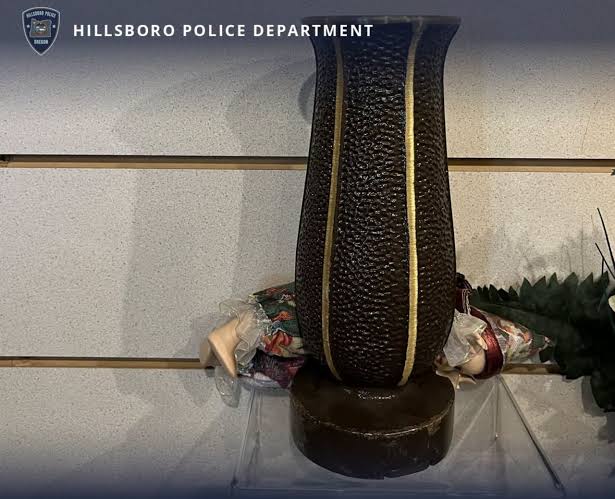 Thieves swipe 80 bronze vases from cemetery graves in Hillsboro