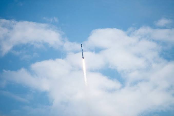 Recent photos show SpaceX Falcon 9 rocket launching in US