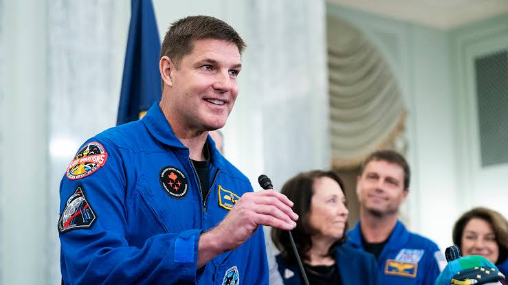 Canadian astronaut announces resignation from role after Artemis II mission