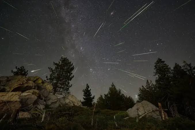 Summer stargazing goes out with a bang in August