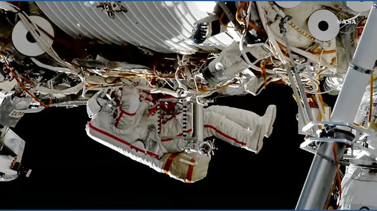 Spacewalk boosts ISS research | Discover how cosmonauts upgraded space tech!