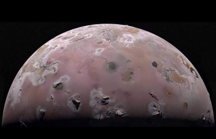 Juno takes temperature of Jupiter's fiery moon Io