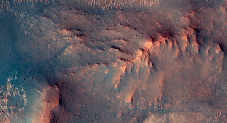 NASA’s HiRISE Captures Perseverance Rover Completing a Marathon on Mars