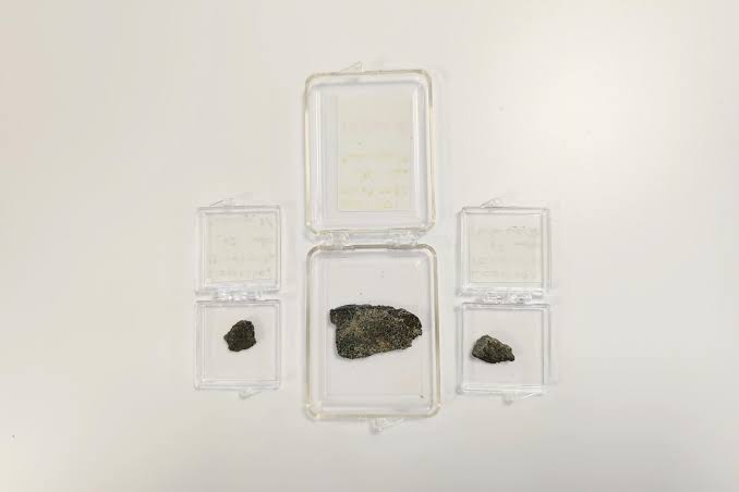 Scientists Found Literal Ink From Ballpoint Pens in Martian Meteorites