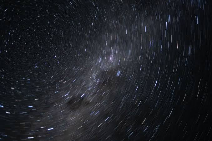 Artemis 2 moon astronauts snap gorgeous shot of swirling stars photo of the day for May 18, 2026