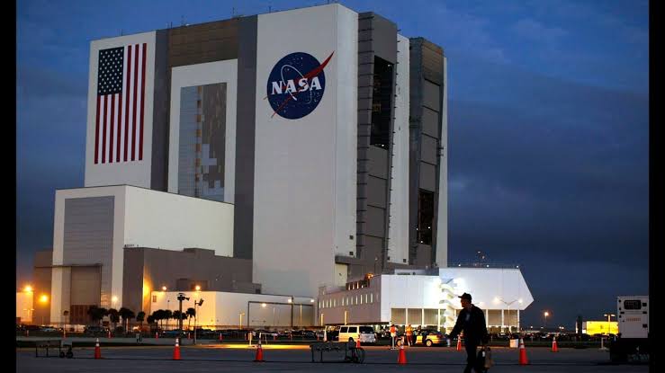 NASA Just Made A Huge Bet That These 3 Companies Will Get America Back To The Moon Before China