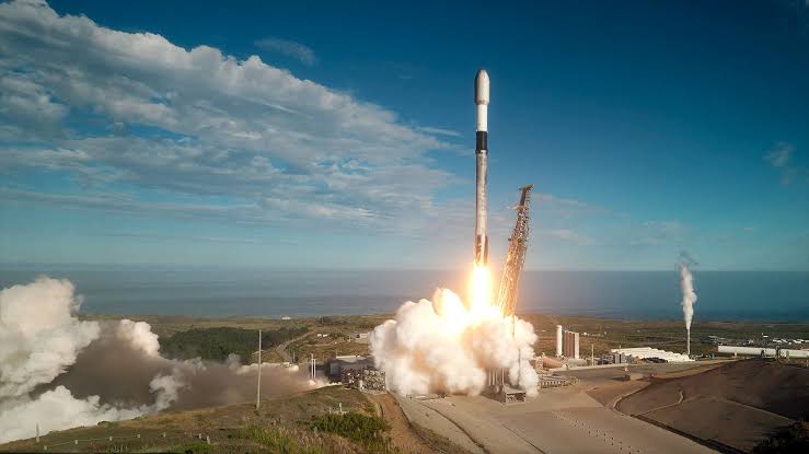 SpaceX Falcon 9 rocket sends Starlink satellites to orbit a day after rare launch abort