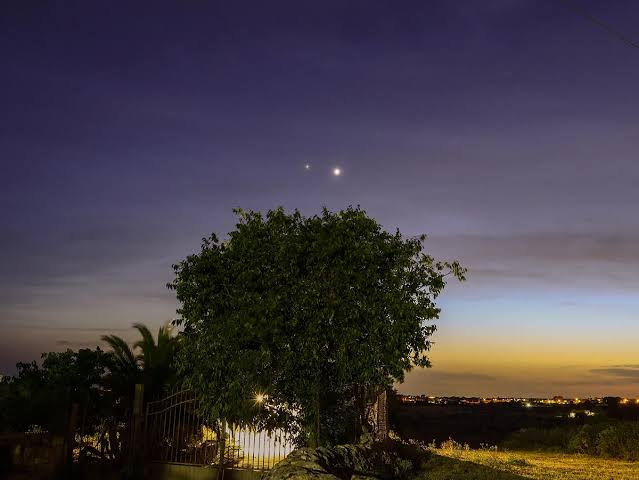Venus and Jupiter are at their closest tonight. This is the best night to see the planet spectacular