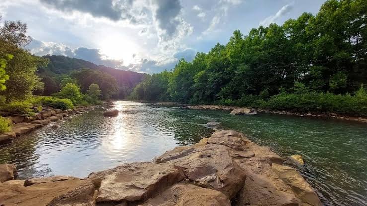 Sandwiched Between Pittsburgh And Gettysburg Is Pennsylvania's Lesser-Known Park Filled With Endless Outdoor Fun