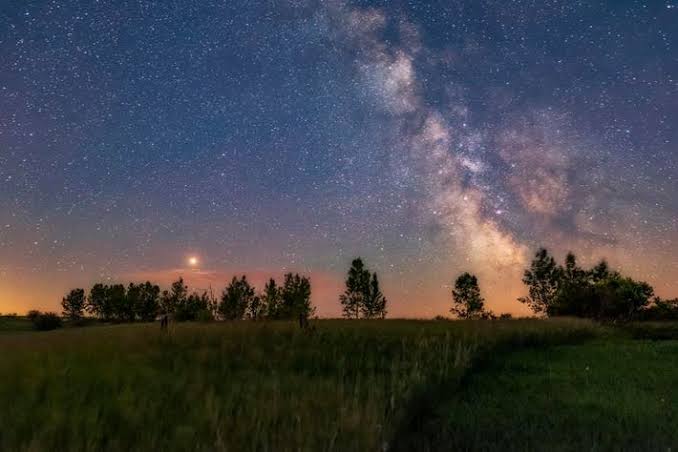See The Milky Way At Its Best As Planets Glow: The Night Sky This Week