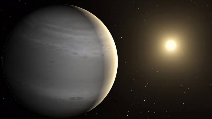 Saturn-sized exoplanet with Earth-like temperature reveals methane-rich atmosphere
