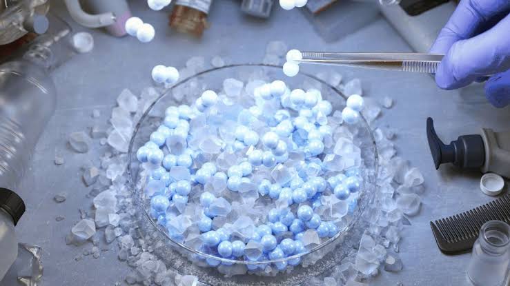 Single-reactor process yields 90% pure hydrogen fuel from mixed plastic waste
