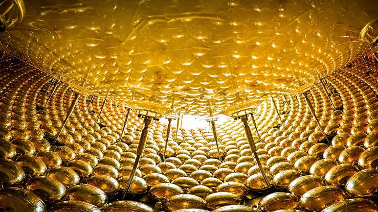 Neutrinos From Deep Inside Earth Provide a New Picture of the Mantle