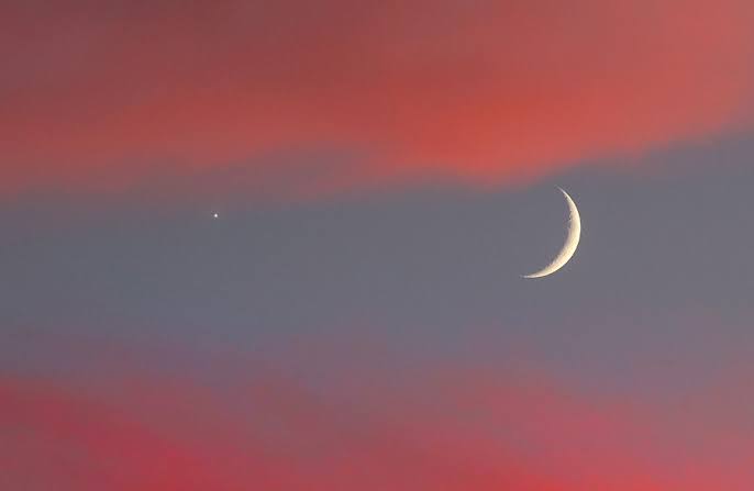 Moon and Planets to Gather in Twilight Spectacle on May 18–20