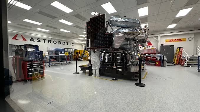 Astrobotic showcases Griffin-1 lander ahead of environmental testing in California