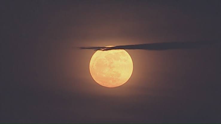 A strawberry moon will soon rise. Here's when to look up at June's full moon