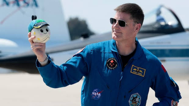 Astronaut Jeremy Hansen is retiring from the Canadian Space Agency